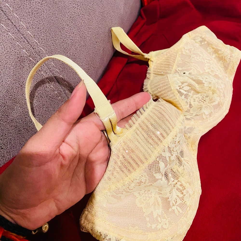 Cute Victoria Secret Pushup support Lace Bra